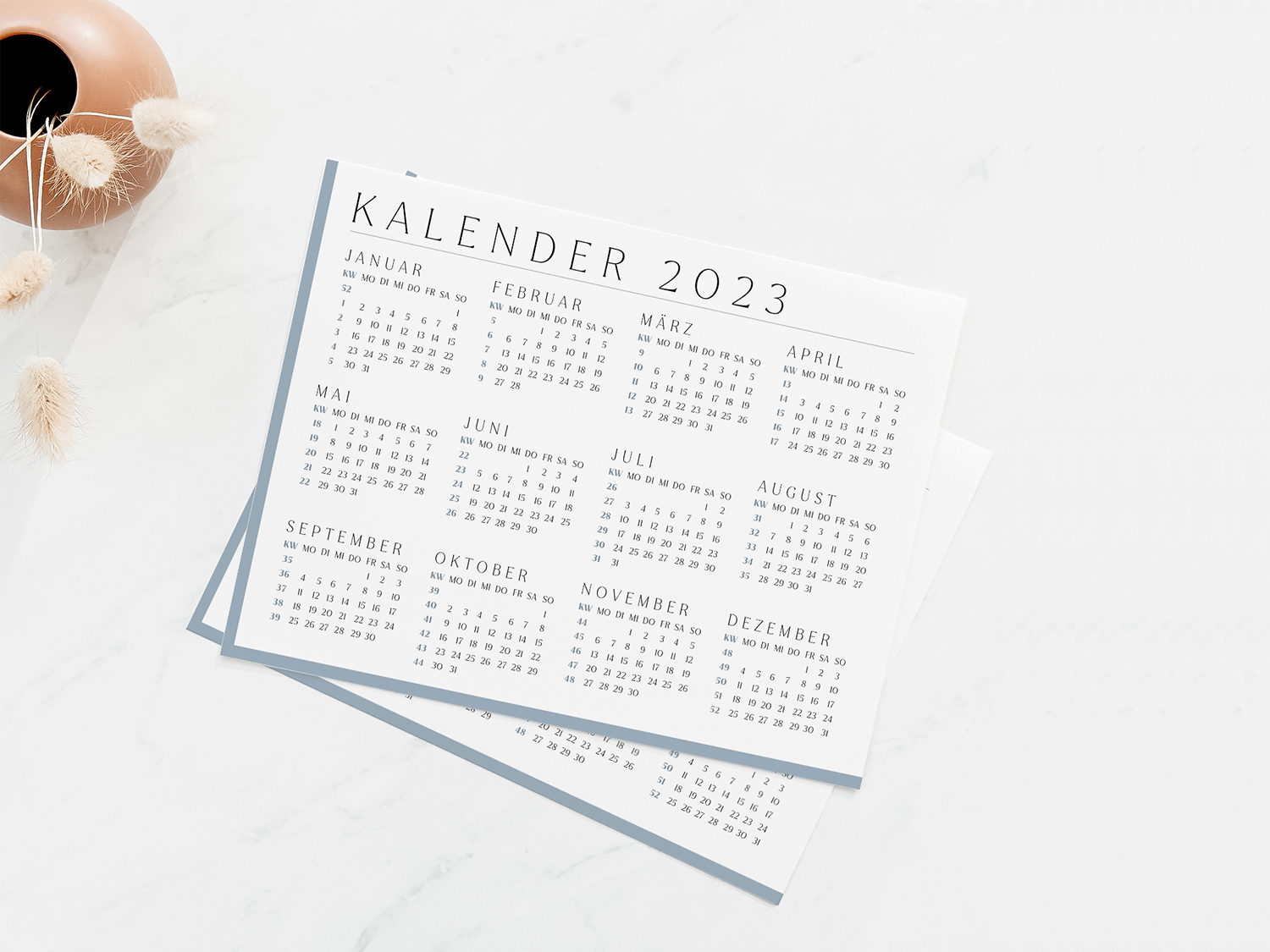 Hellblau-Kalender-Querformat-Termine-Monatskalender